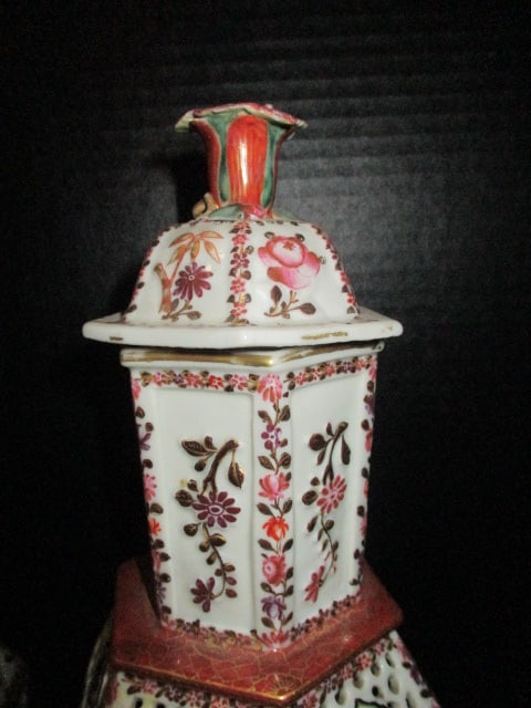 Pair of Tall Reticulated Faceted Lidded Urns with Handpainted Chinese Vase Motif - 4