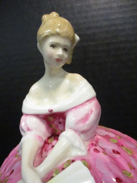 1972 Royal Doulton Hand Decorated Bone China "Victoria" Figure - 2