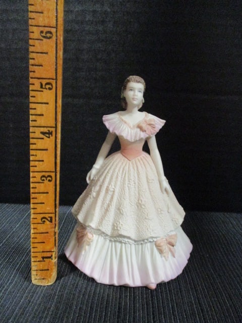 1993 Coalport Hand Decorated Porcelain "Beau Monde Rachel" Figure - 6