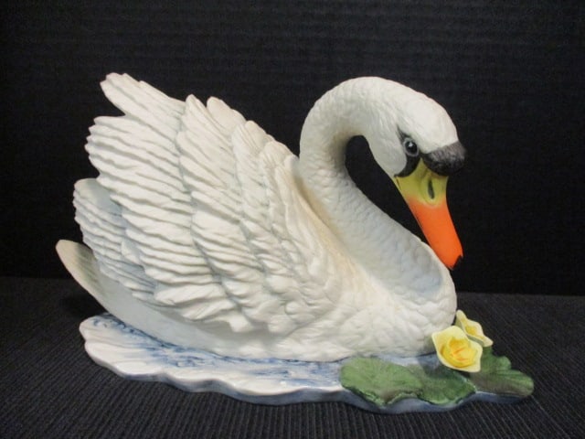 1998 Boehm "Swan Family Female" Porcelain Figure: 6"h, 11" long, #40535, made in USA
