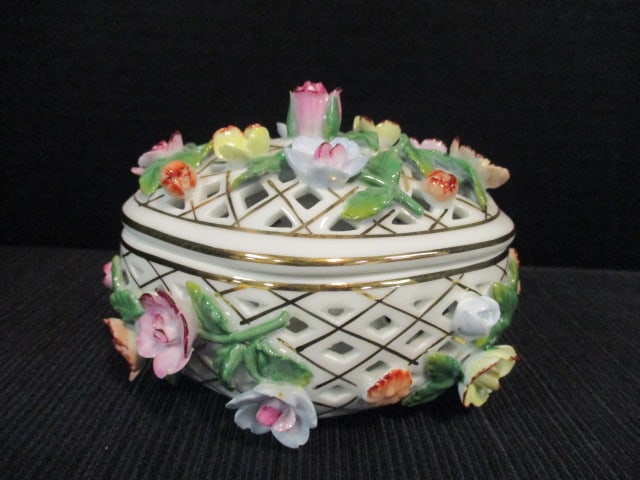 Museum of Jewelry Reticulated Porcelain Trinket Box with Applied Flowers: 3 1/2"h
