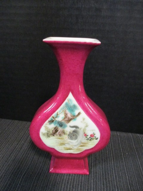 Vintage Signed Chinese Ruby Flattened Porcelain Vase with Cats in Garden Scenes: 5 3/4"h
