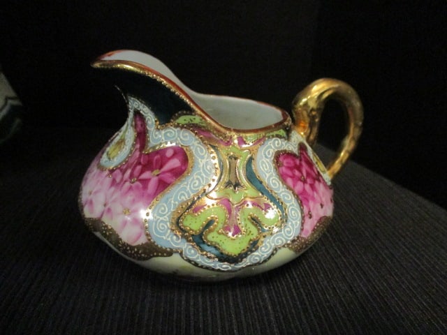 Antique Japanese Moriage Porcelain Tea and Coffee Set with Heavy Gilt Decorations - 6