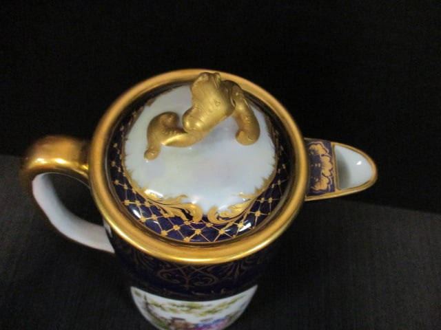 Antique Japanese Moriage Porcelain Tea and Coffee Set with Heavy Gilt Decorations - 2