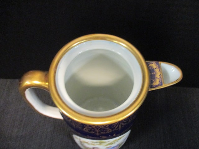 Antique Japanese Moriage Porcelain Tea and Coffee Set with Heavy Gilt Decorations - 3