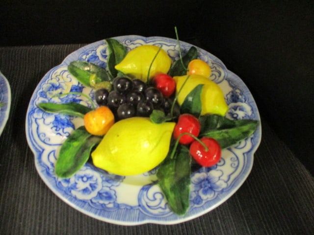 Set of Four Christine Viennet French Trompe-l'oeil Dimensional Ceramic Fruit Plates Handpainted - 2