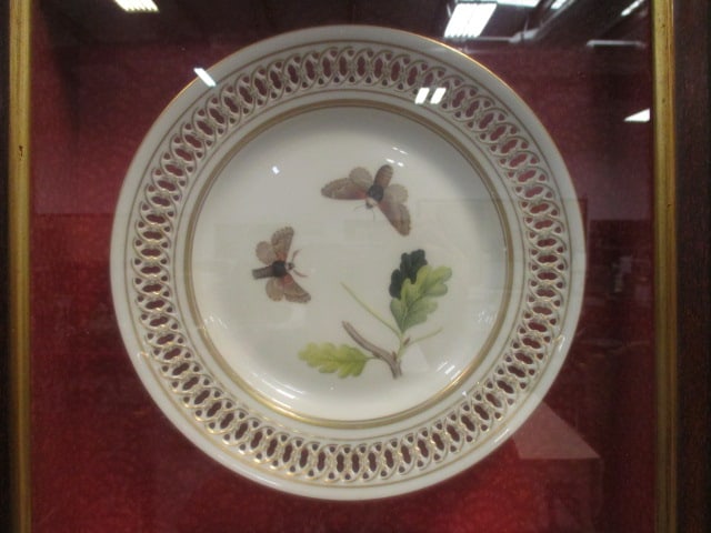 Set of Four Mottahedeh Fine Porcelain Lace Butterfly Dessert Plates Mounted - 6