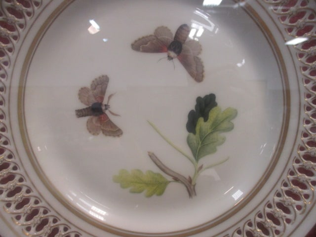 Set of Four Mottahedeh Fine Porcelain Lace Butterfly Dessert Plates Mounted - 7
