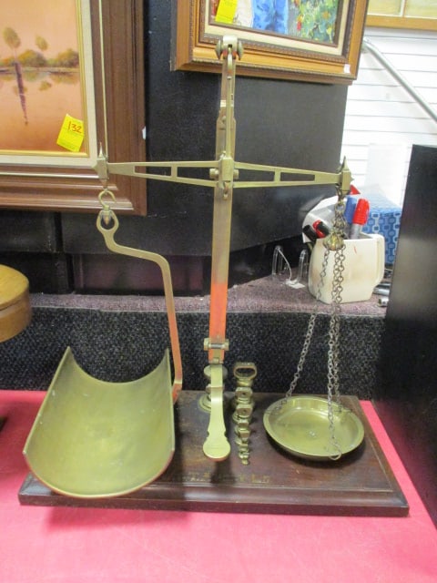 Antique W&T Avery Ltd. No. 12 Brass Balance Beam Scale: 22" x 11 1/2" x 25", Includes 1/4oz. To 1lb. Weights