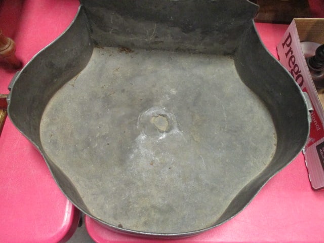 Antique Heavy Metal Basin Planter with Pressed Shell Backplate with Side Handles - 2