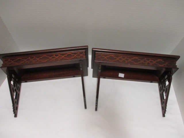 Pair of Chinoiserie Chippendale Style Mahogany Fretwork Display Shelves (1 of 5)