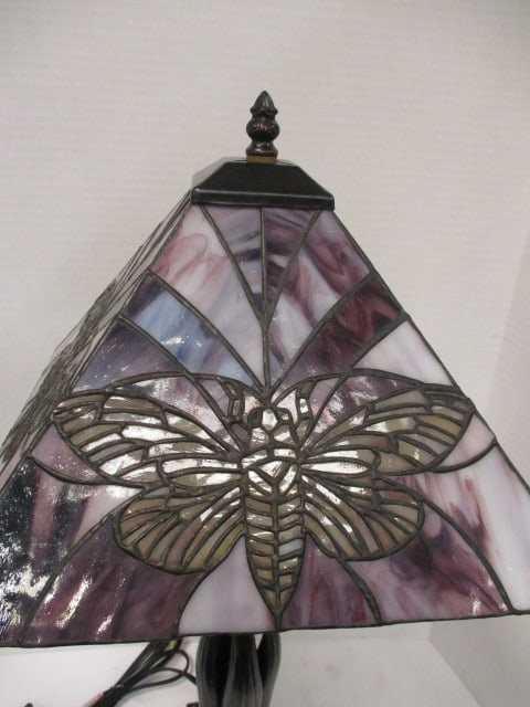 Stylized Moth Motif Stained Glass Style Table Lamp - 2