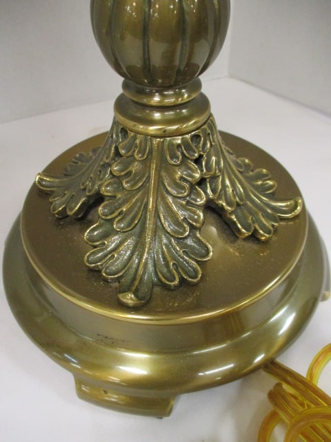Pair of Neoclassical Revival Style Marble and Brass Table Lamps with Acanthus Leaf Accents - 4