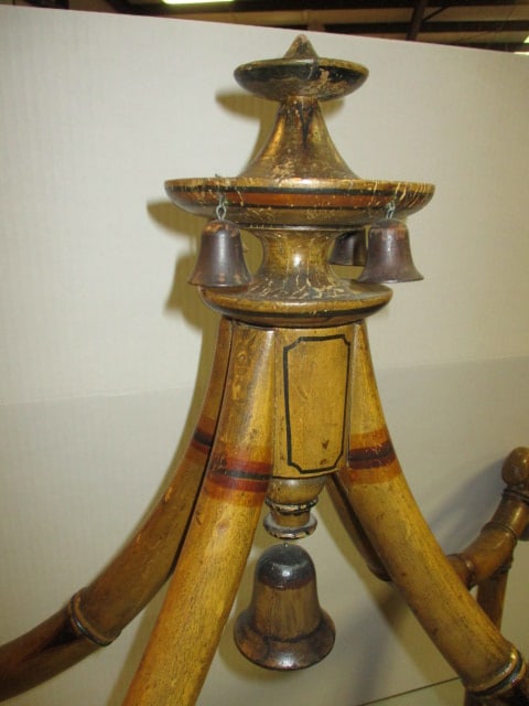 Vintage Chinoiserie Pagoda Style Faux Bamboo Etagere with Glass Shelves - 8