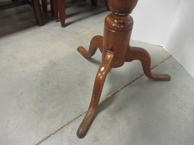 Antique Primitive Wooden Skein Winder/Yarn Reel on Turned Pedestal Base - 7