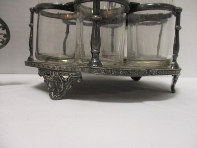 Vintage Pinpoint Mfg. Co. Victorian Silverplated Pickle Caster Holder and Caster Cruet Set - 5
