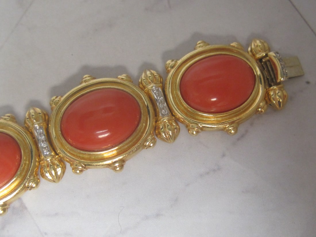 6 3/4" 18k Gold Coral & Diamond Bracelet - 4