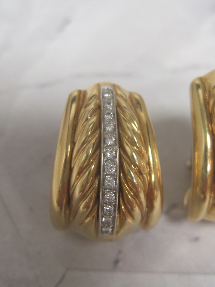 18k Gold Diamond Wide Shrimp Huggie Earrings - 3