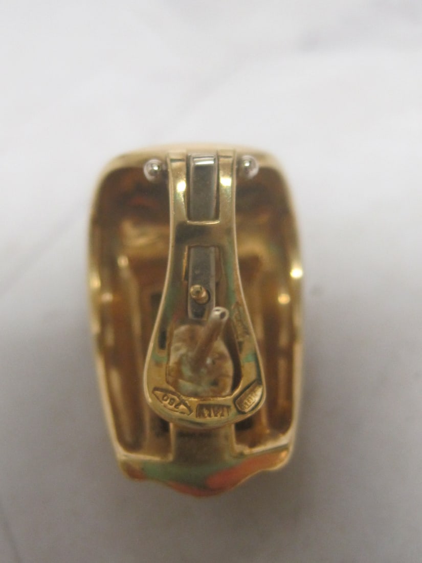 18k Gold Diamond Wide Shrimp Huggie Earrings - 6