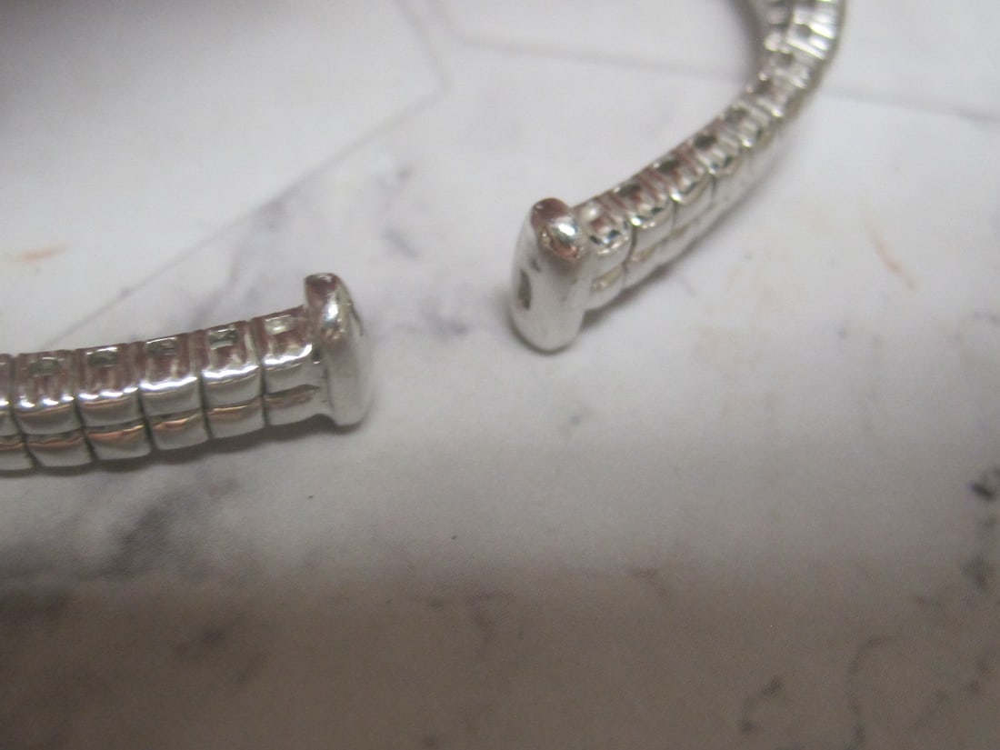 18k White Gold Double Row Diamond Flexible Cuff Bracelet - 10