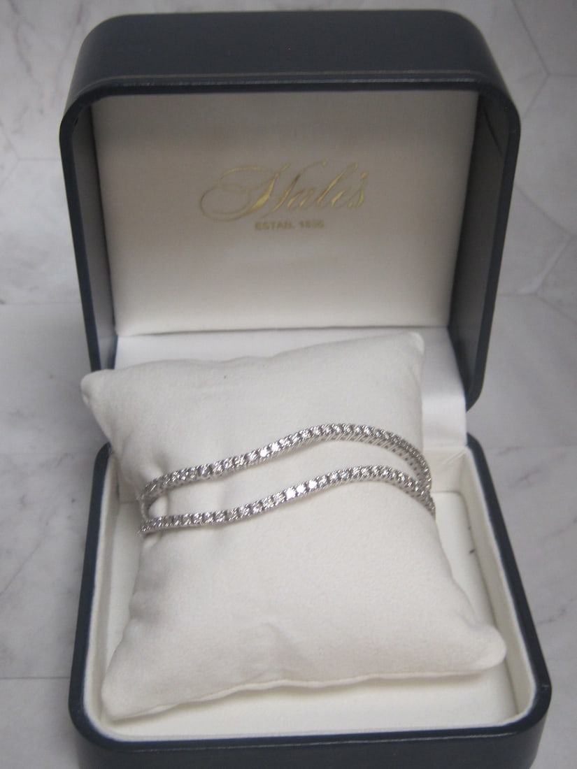 18k White Gold Double Row Diamond Flexible Cuff Bracelet: Weighs 24.5 grams