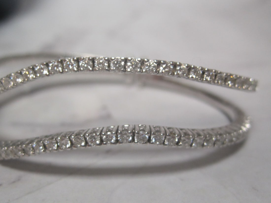 18k White Gold Double Row Diamond Flexible Cuff Bracelet - 6