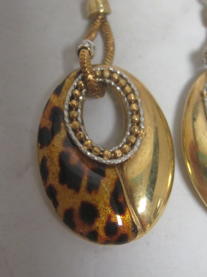 18k Gold Leopard Print Pierced Earrings - 3