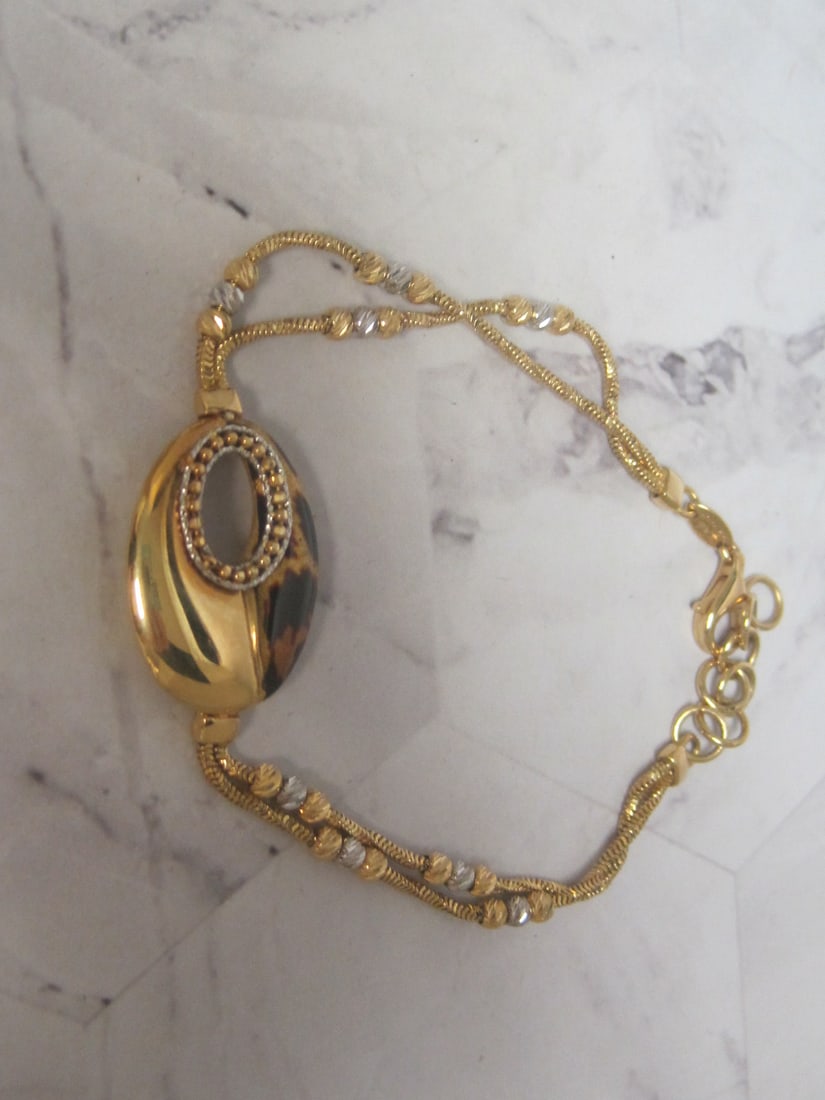8" 18k Gold Multi-Strand Bracelet with Leopard Print Pendant: Weighs 10.6 grams, Matches Lot 15, 16, & 18