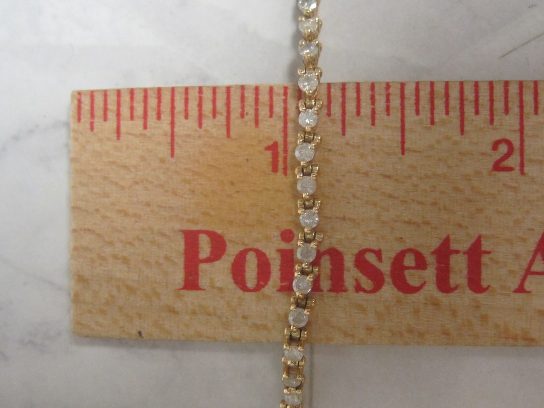 6 3/4" 14k Gold Diamond Tennis Bracelet - 7