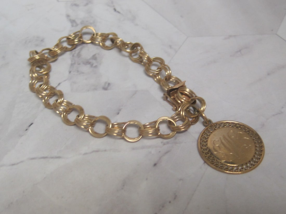 8" 14k Gold Charm Bracelet with 14k Gold Engraved Disc Charm: Weighs 17.3 grams
