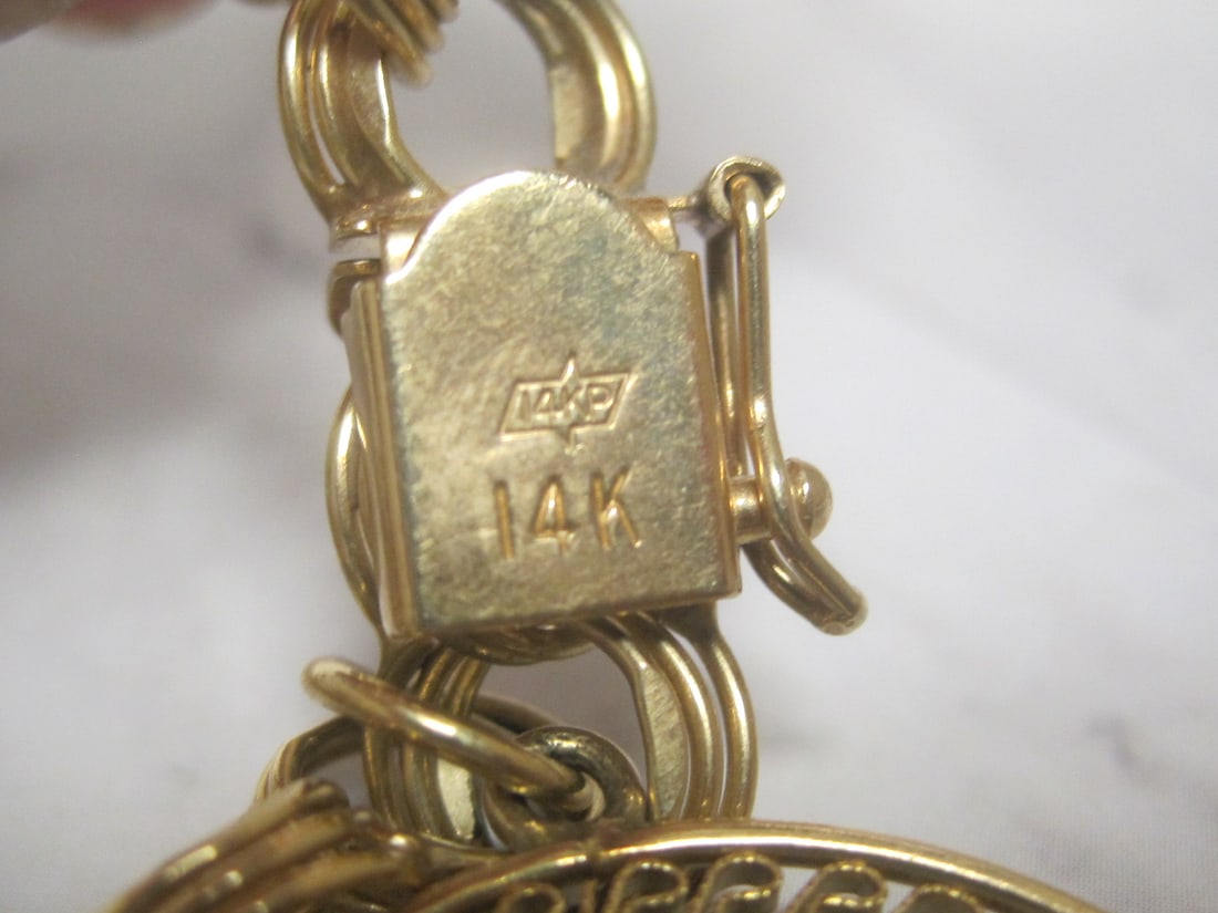 8" 14k Gold Charm Bracelet with 14k Gold Engraved Disc Charm - 3