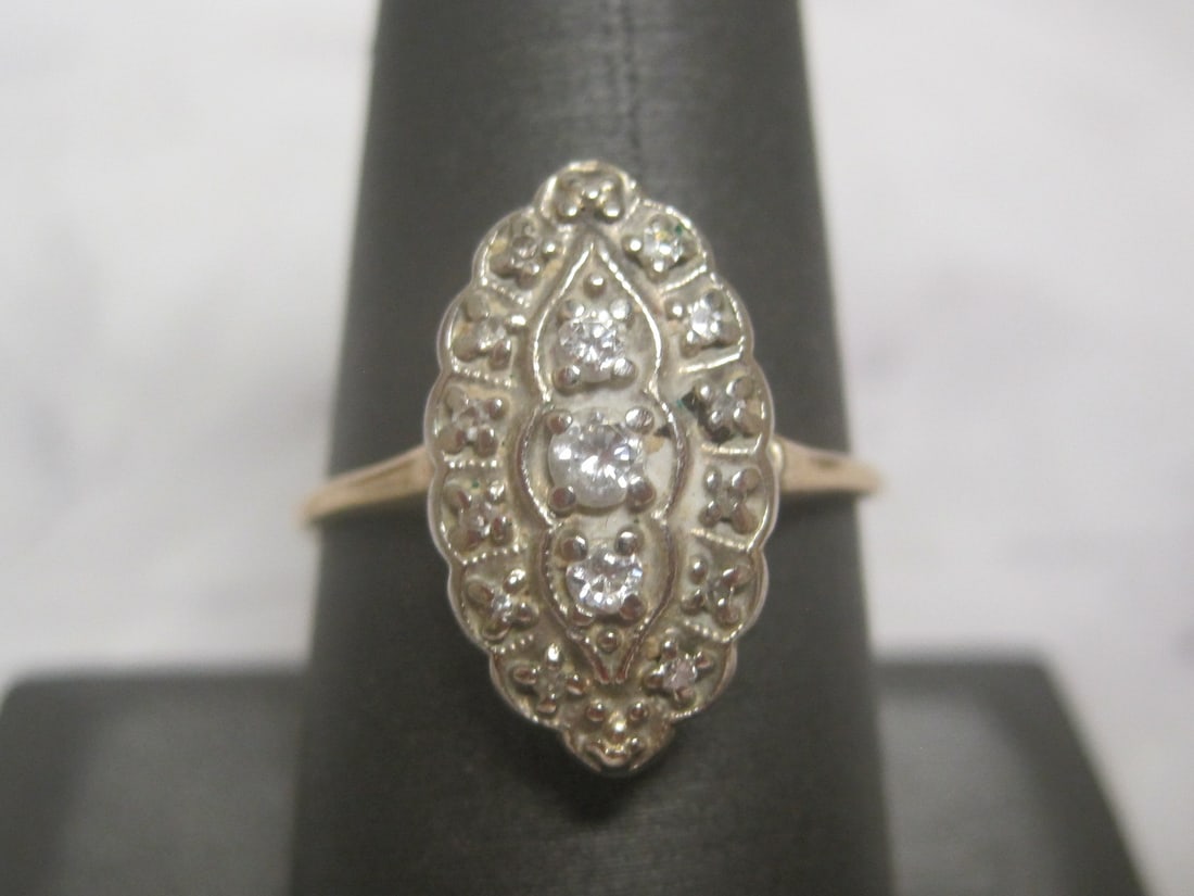 Antique 10k Gold Diamond Princess Ring: Weighs 3.7 grams, Size 9