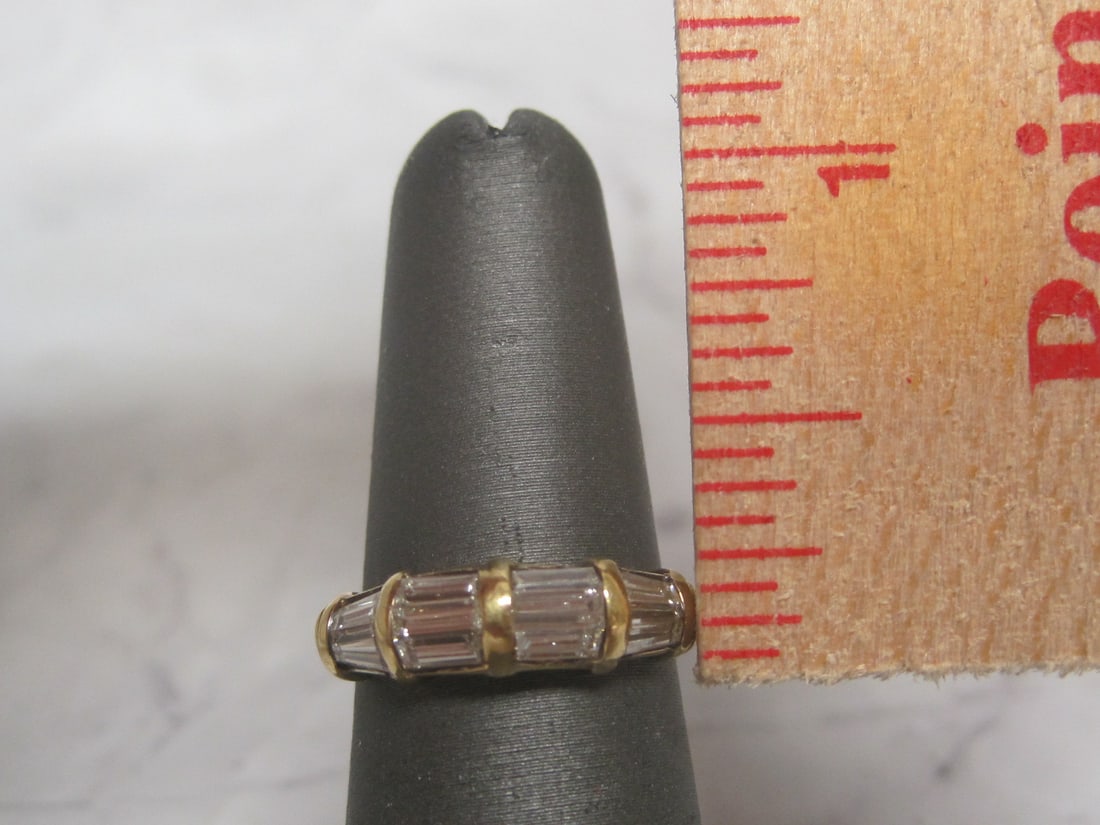 18k Gold Diamond Band appraised at $3000 - 4