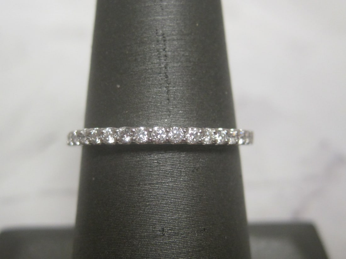 14k White Gold 0.25ct tw. Diamond Wedding Band: Weighs 1.5 grams, Size 7 1/2, Purchased in 2020 for $500