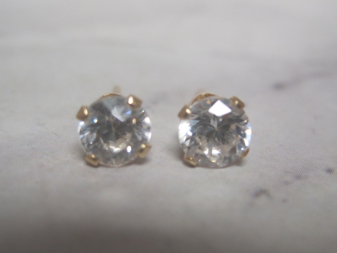 14k Gold CZ Stud Pierced Earrings - 2