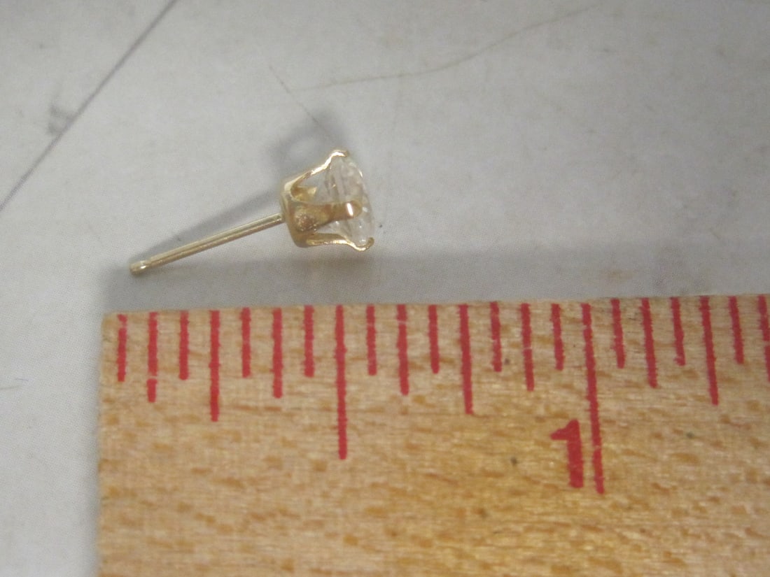14k Gold CZ Stud Pierced Earrings - 4
