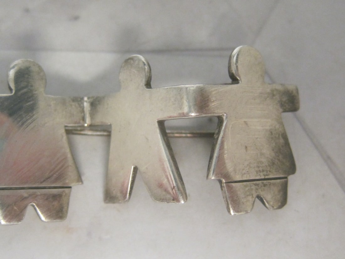 Sterling Silver Children Holding Hands Brooch - 3