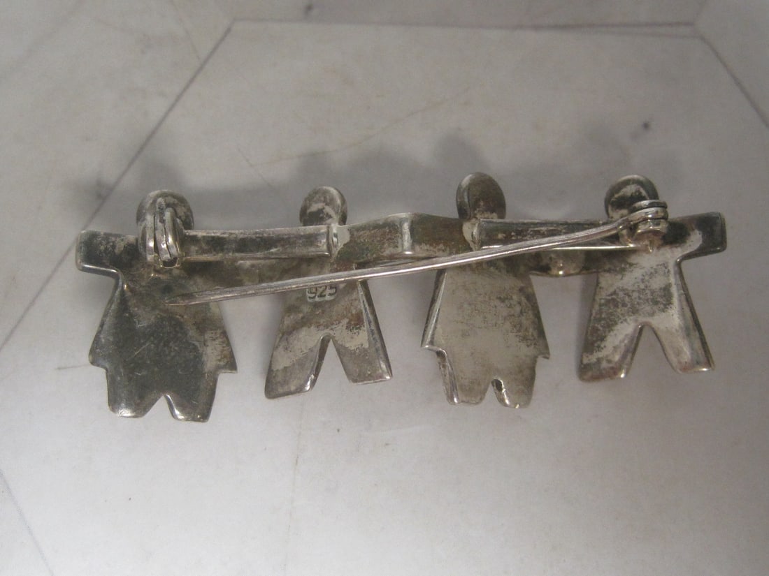 Sterling Silver Children Holding Hands Brooch - 4