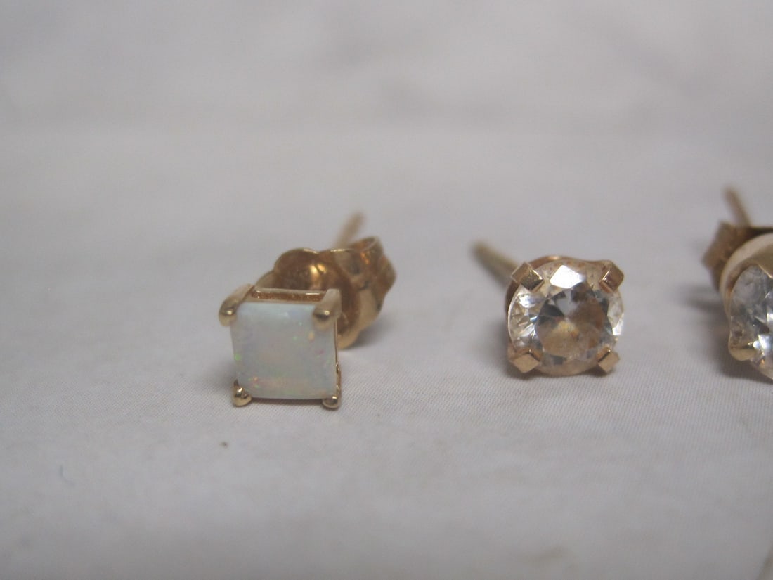 Lot of 6 14k Gold Single Earrings - 2