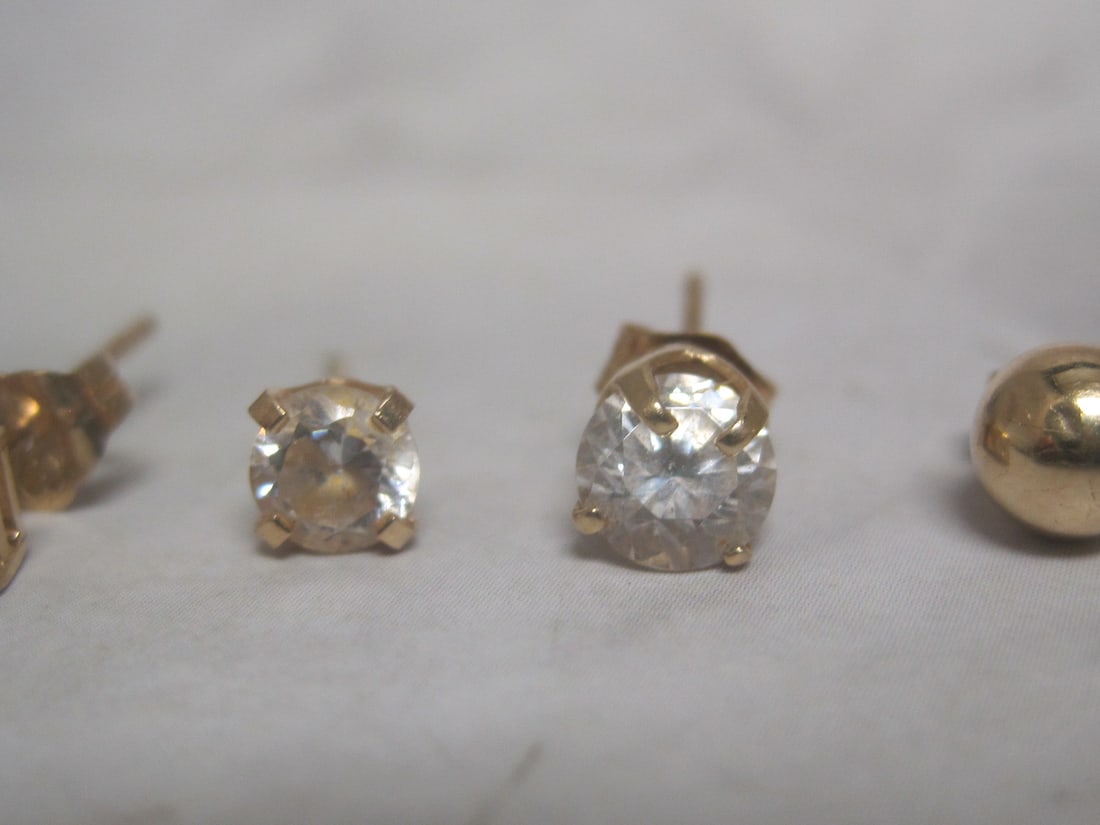 Lot of 6 14k Gold Single Earrings - 3