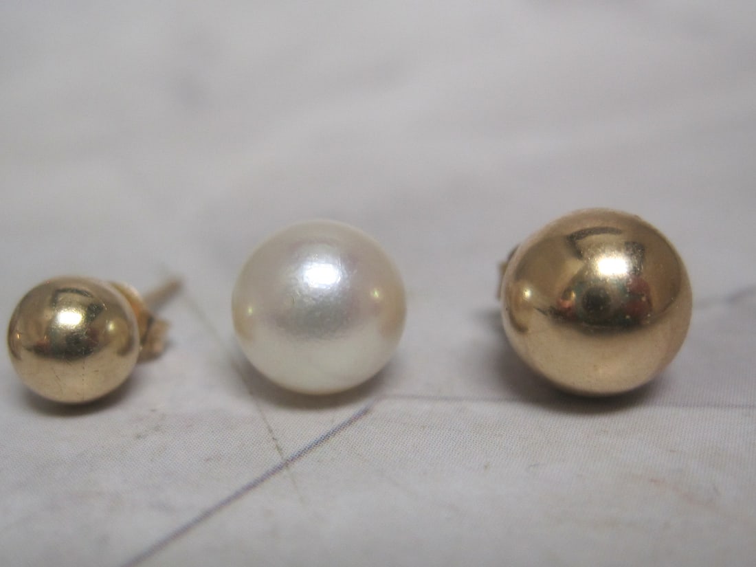 Lot of 6 14k Gold Single Earrings - 4