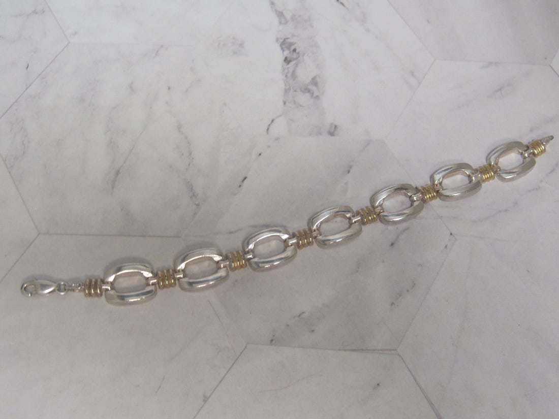 7" Sterling Silver Vermeil Two Tone Link Bracelet: Weighs 14.1 grams