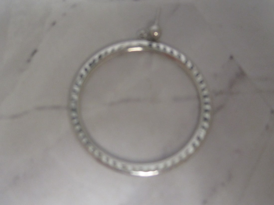 Single 14k White Gold Hammered Hoop Pierced Earring: Weighs 1.5 grams