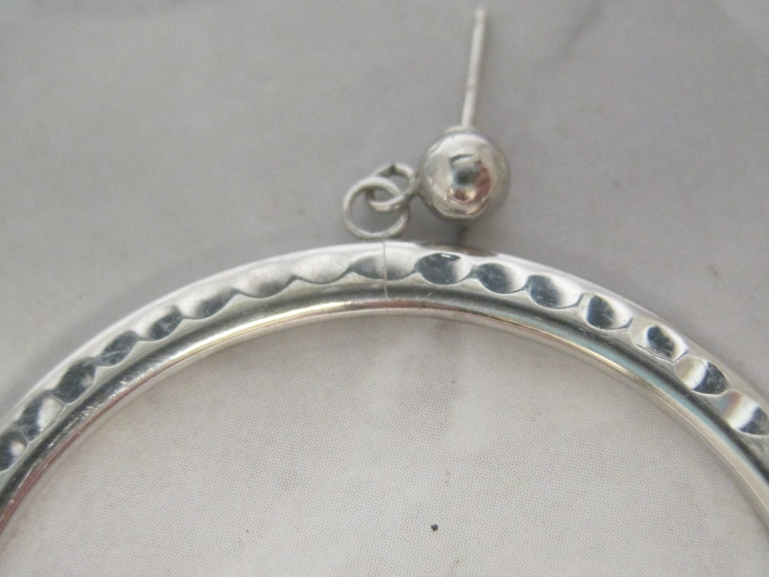 Single 14k White Gold Hammered Hoop Pierced Earring - 4
