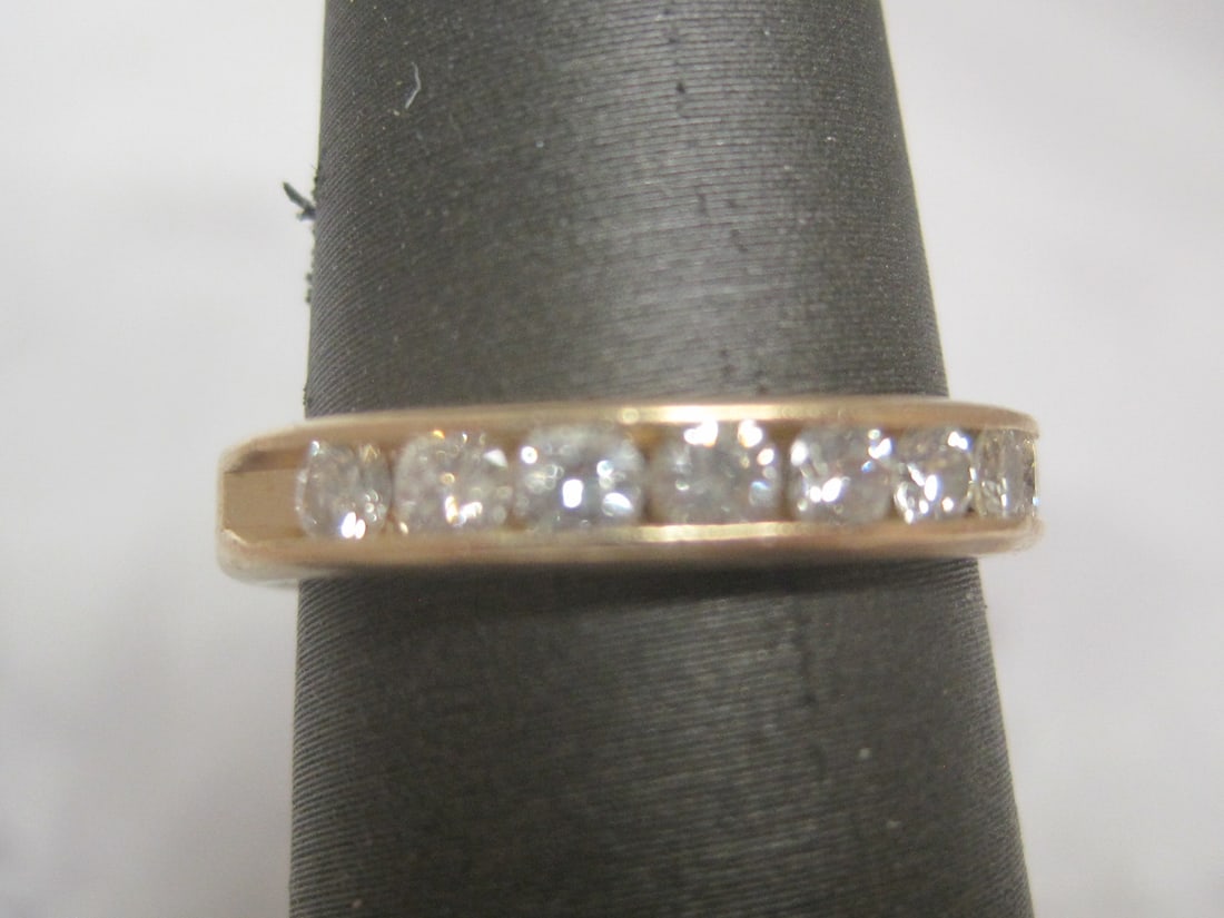 14k Gold .52ct tw Diamond Band Ring appraised at $2,575 - 2