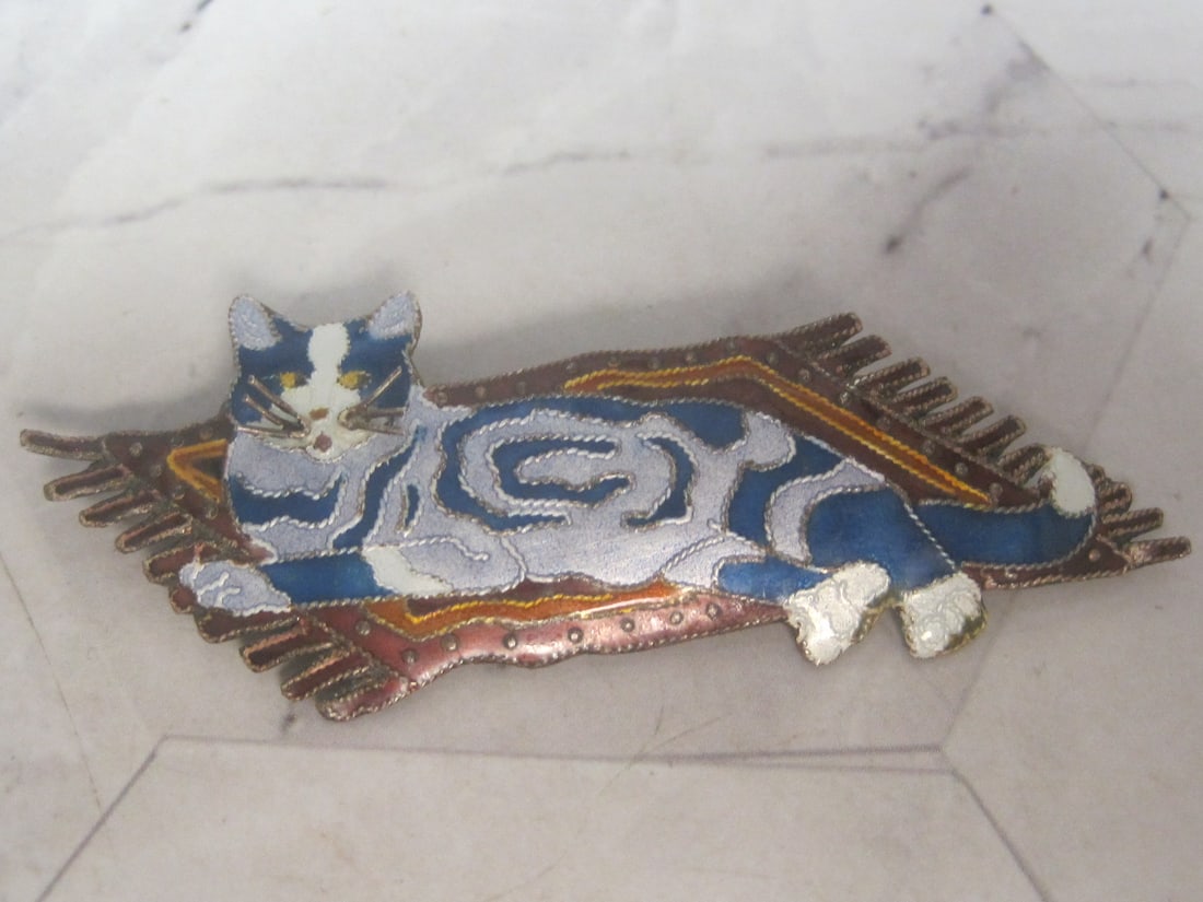 Sterling Silver Enameled Cat on Carpet Brooch: Weighs 6.1 grams