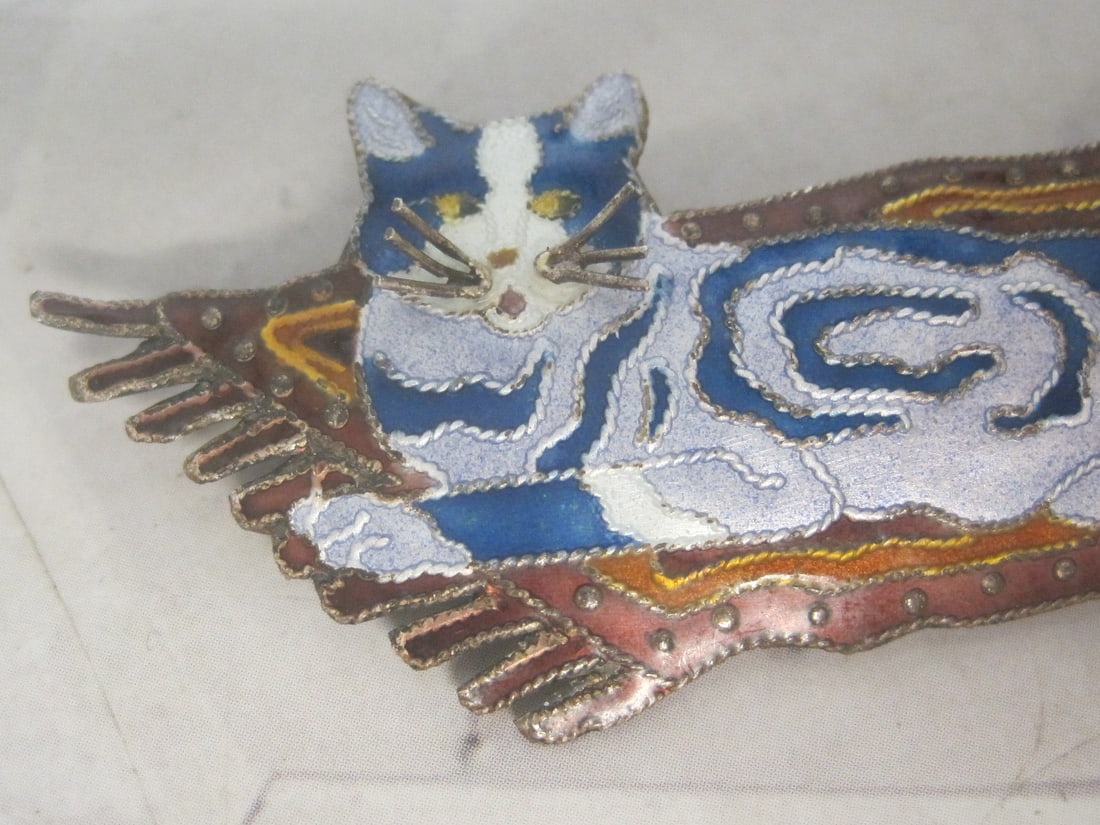 Sterling Silver Enameled Cat on Carpet Brooch - 2