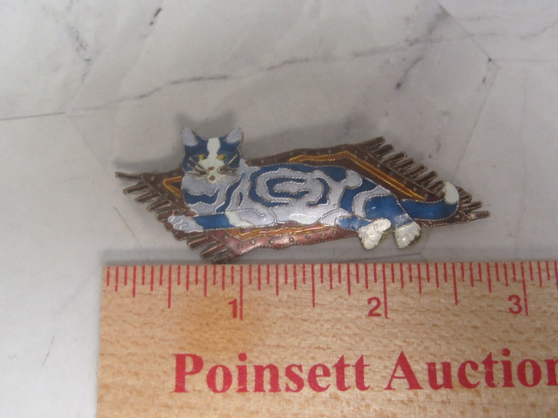 Sterling Silver Enameled Cat on Carpet Brooch - 5