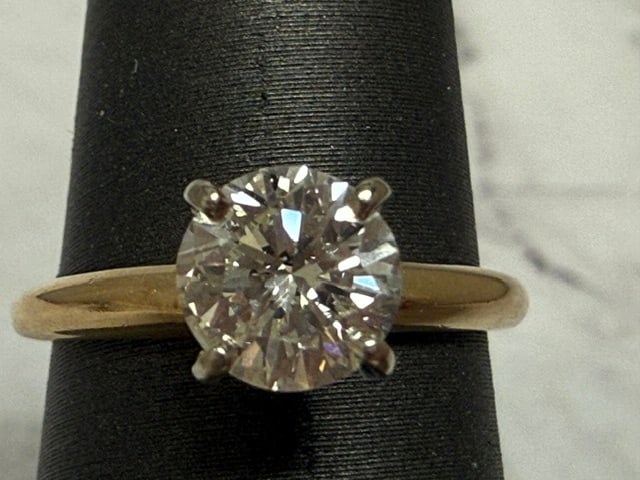 14k Gold 1 Carat Natural Round Brilliant Cut Diamond Ring appraised at $4,825 (1 of 9)