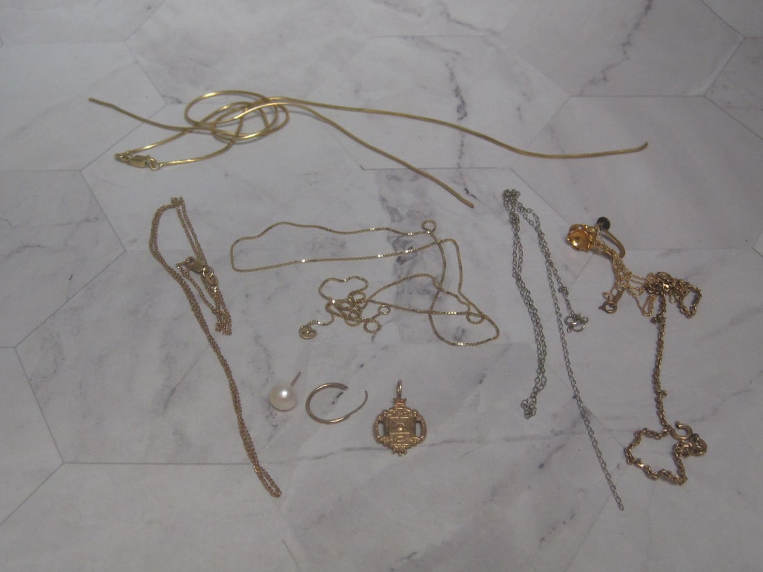 Lot of 10k Gold Scrap: Weighs 13.2 grams